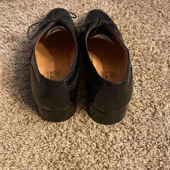 Ferragamo Black Leather Men’s Cap toe Oxfords - Picture 3 of 9